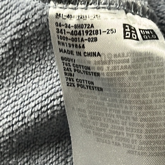 Disney Mickey Sweat Shirt - Picture 9 of 13